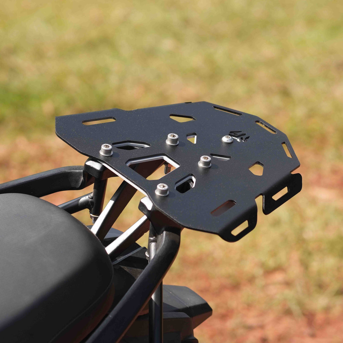 TOP PLATE FOR YEZDI ADVENTURE | Moto Torque