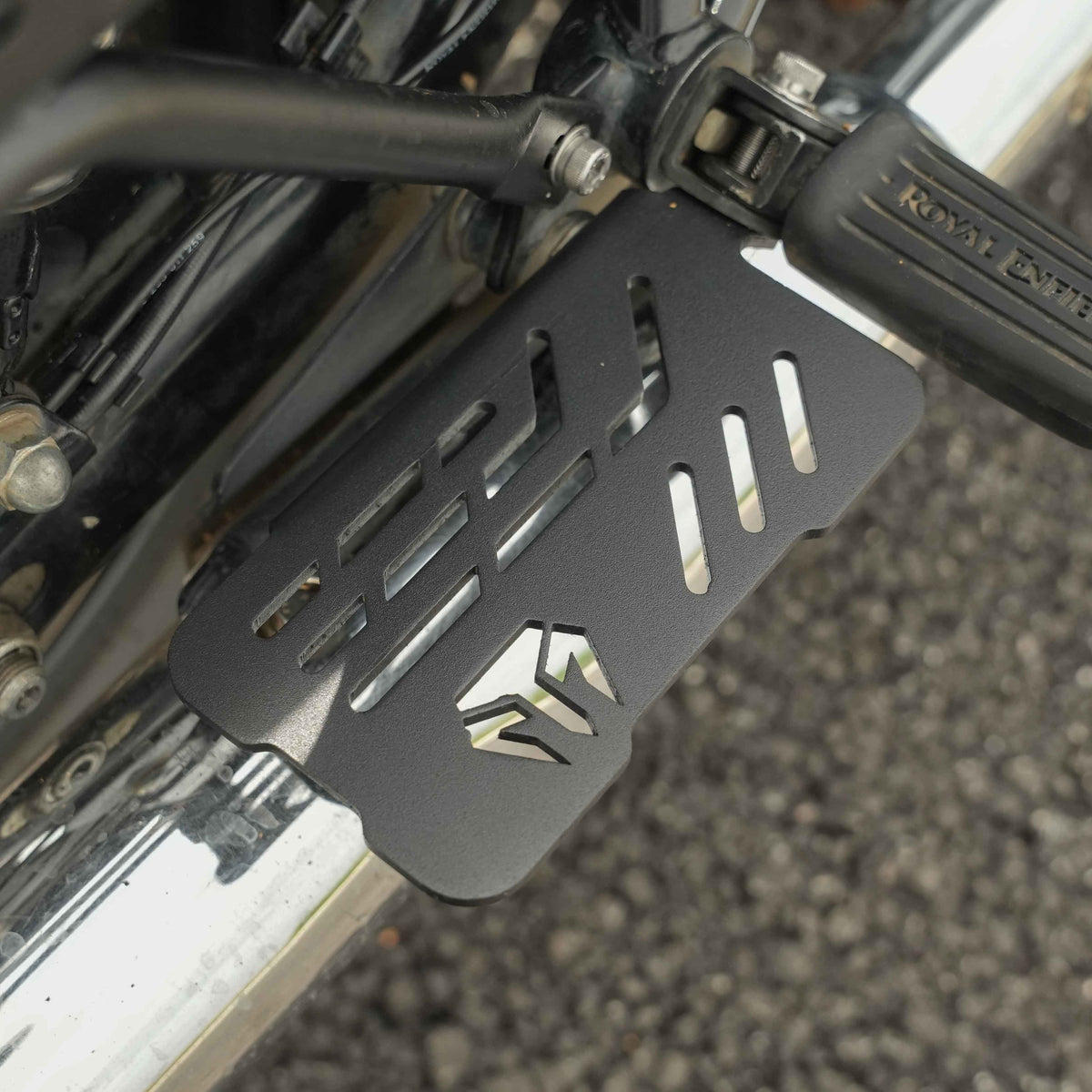 FOOTREST FOR  METEOR 350 (ONLY RIGHT SIDE) | Moto Torque