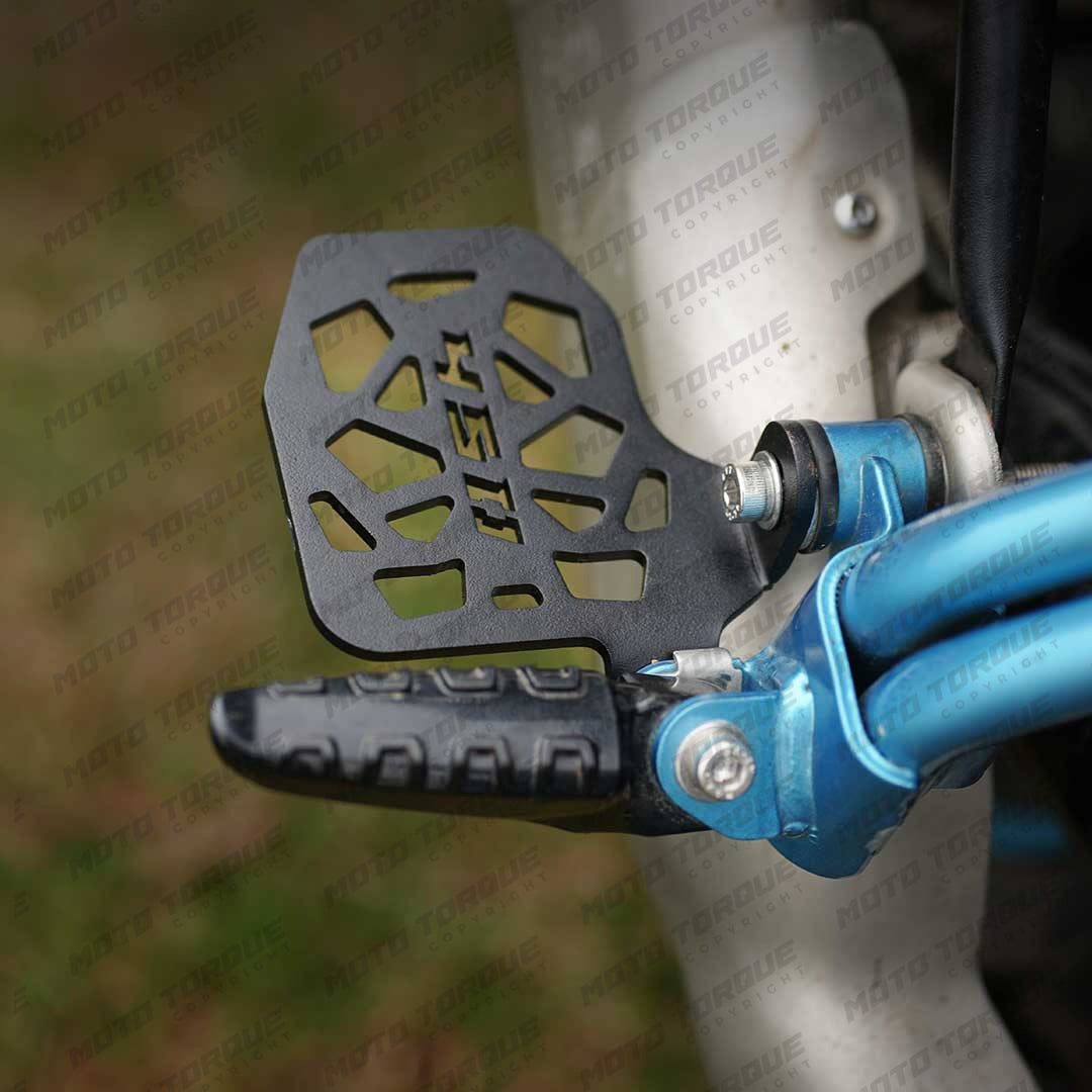 FOOTREST SET FOR GUERRILLA 450 | Moto Torque